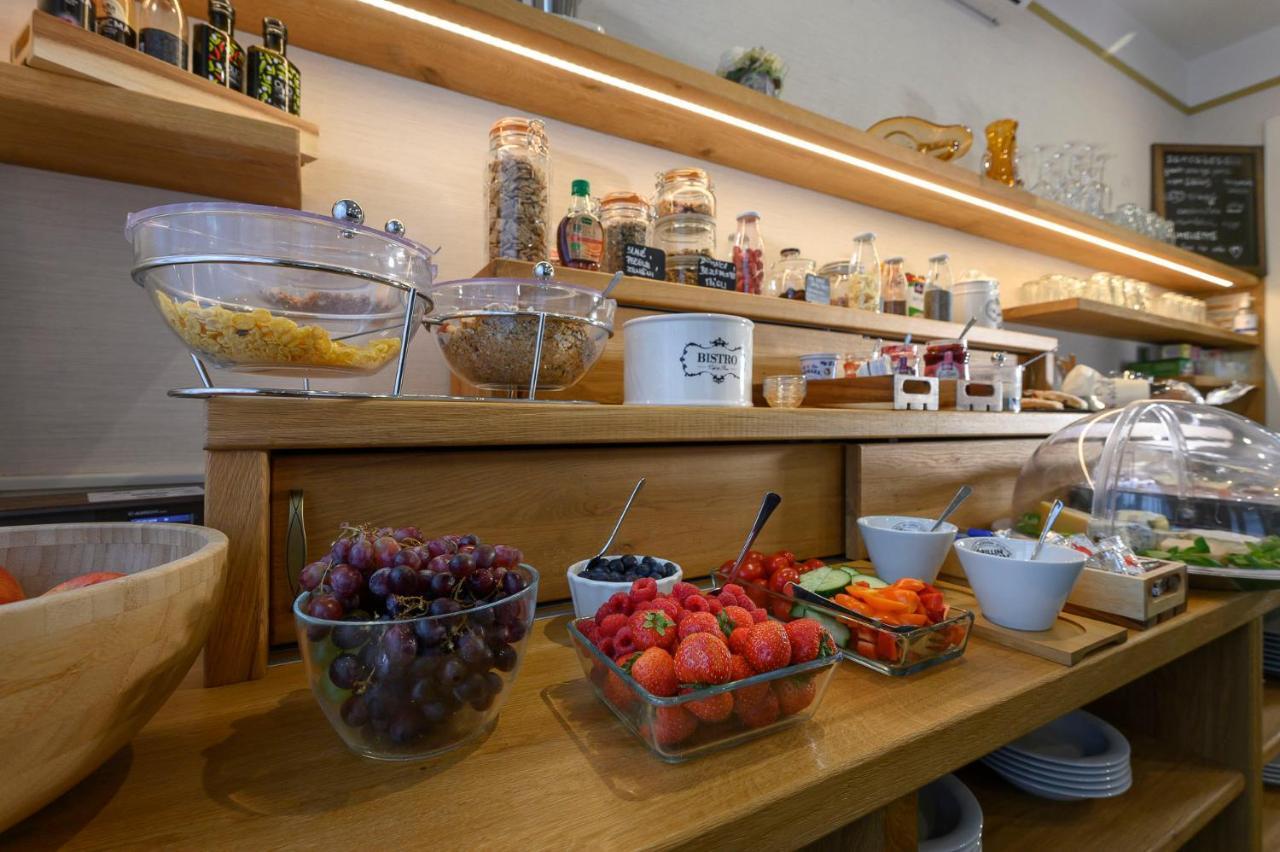 וורצ'לאבי Hotel Zelena Marina מראה חיצוני תמונה