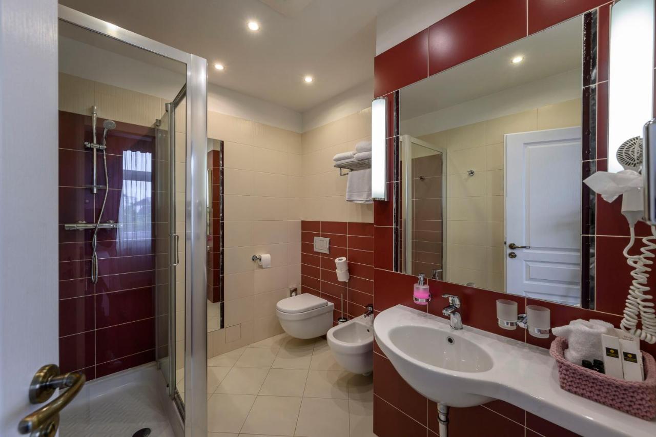 וורצ'לאבי Hotel Zelena Marina מראה חיצוני תמונה